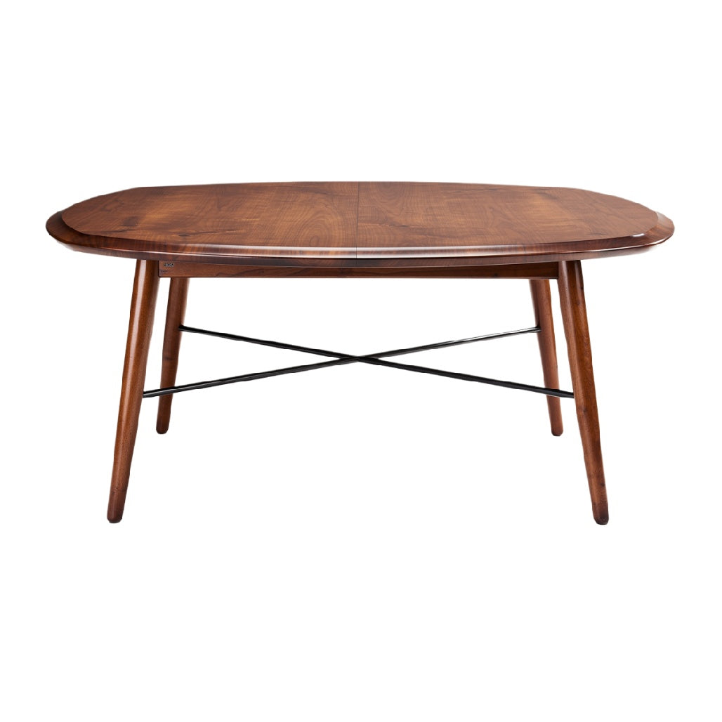 Eettafel van hout met ovale vorm en donkere poten